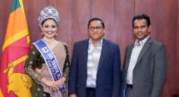 Mrs. Tourism World Winner Meets Foreign Minister